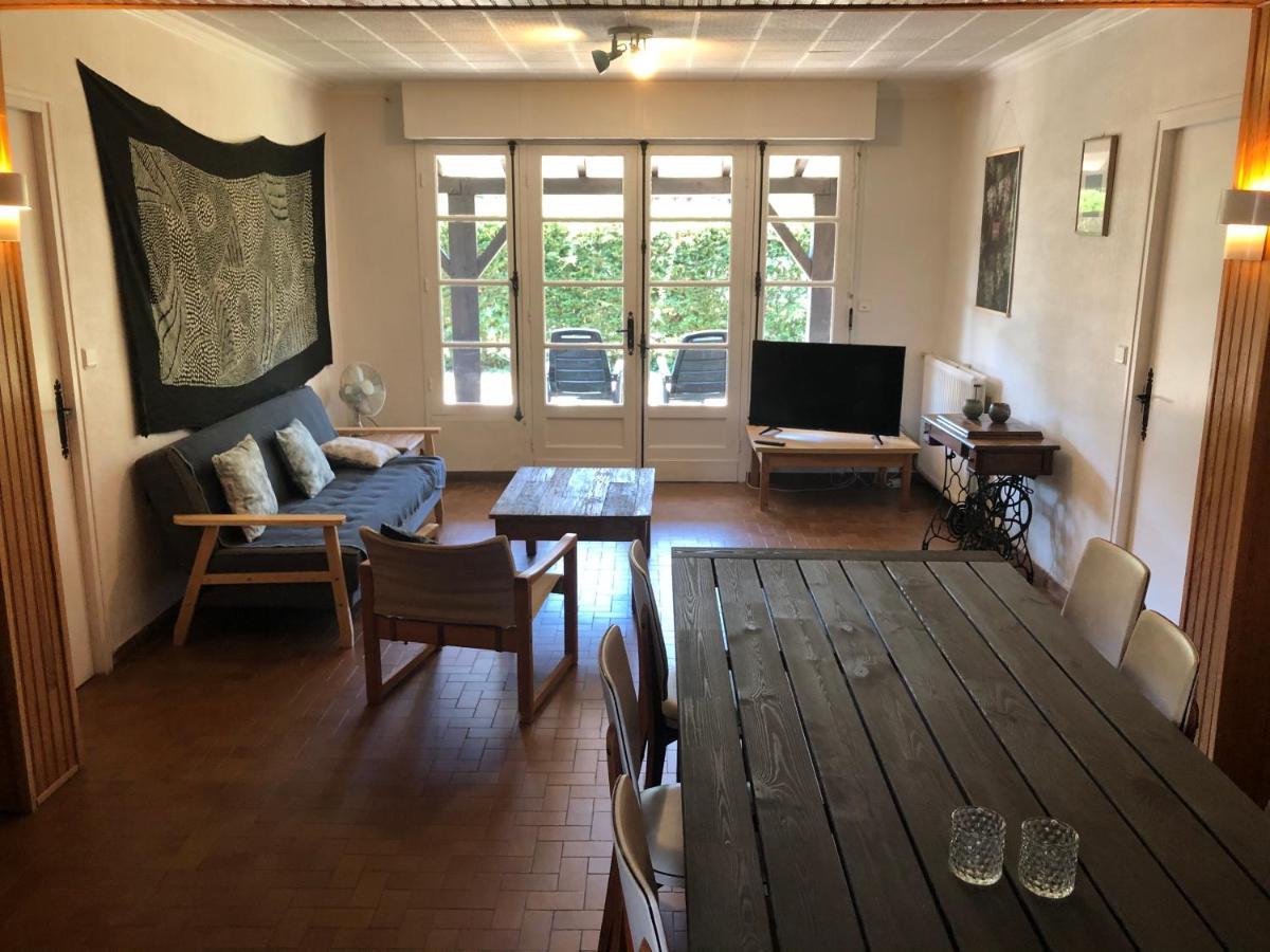 Villa Orcas ลียง ภายนอก รูปภาพ